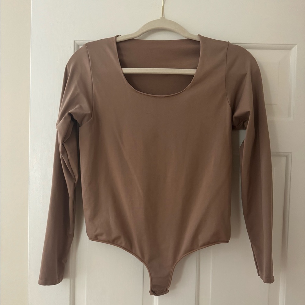 Skims essential long sleeve scoop neck bodysuit